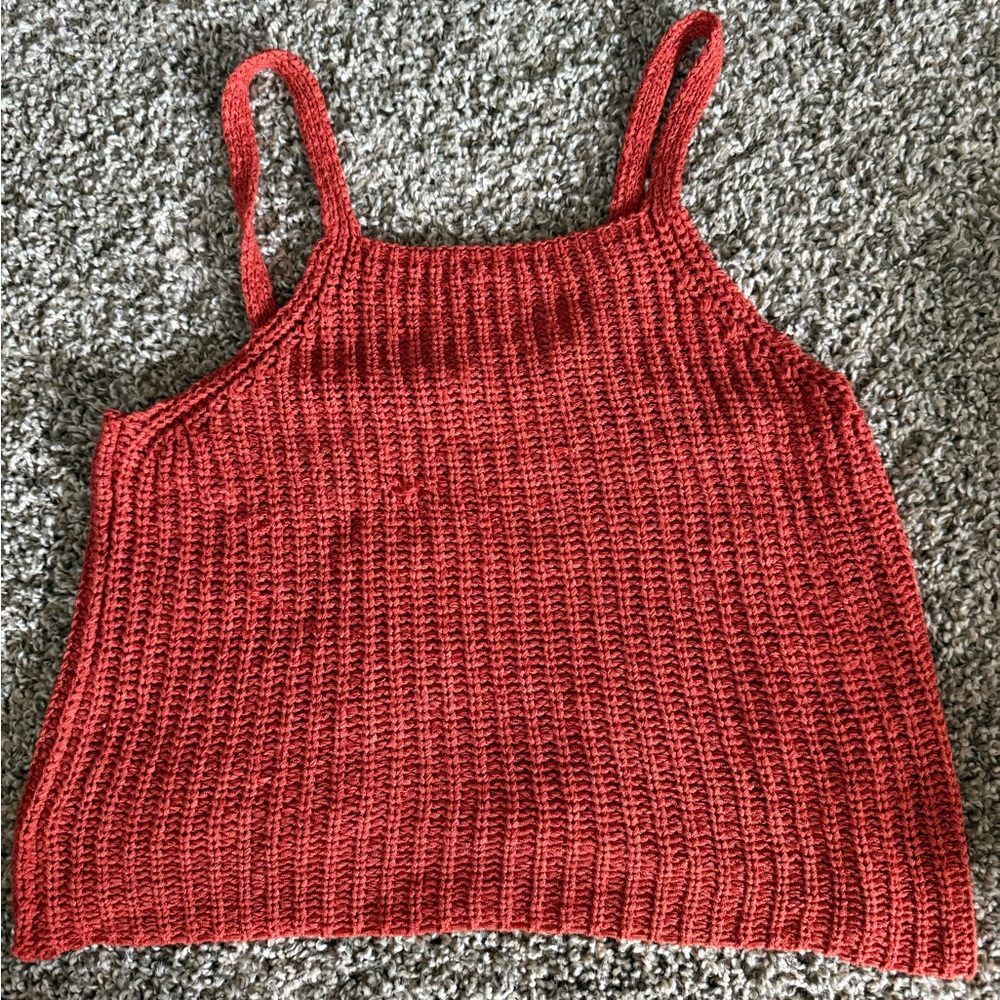 Ribbed Knit Cropped Tank Top in Rust Red